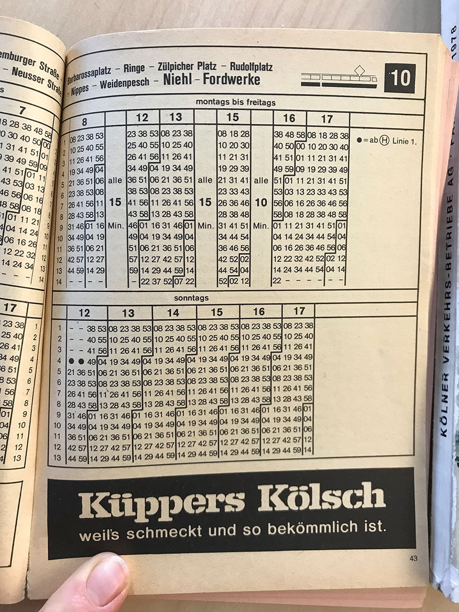 Ein Fahrplan der Linie 10 aus einem Fahrplanbuch aus dem Jahr 1975/76.