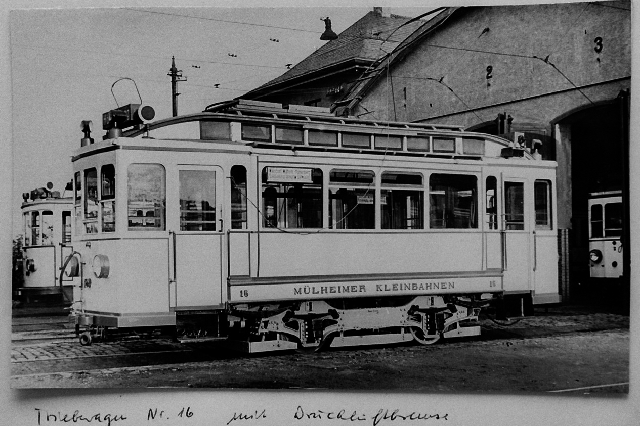 Historische Bahn der Mülheimer Kleinbahnen am ehemaligen Betriebshof in Mülheim