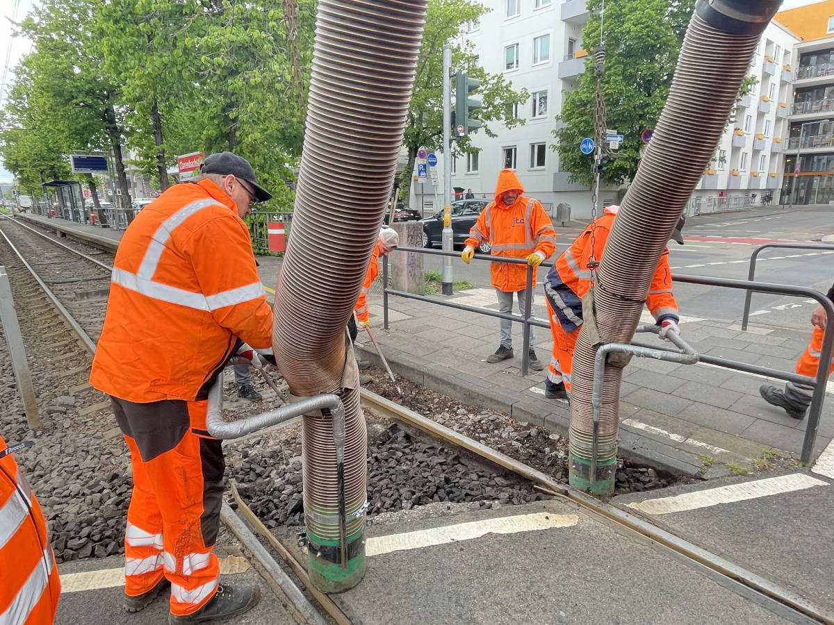 Sauggerät im Einsatz